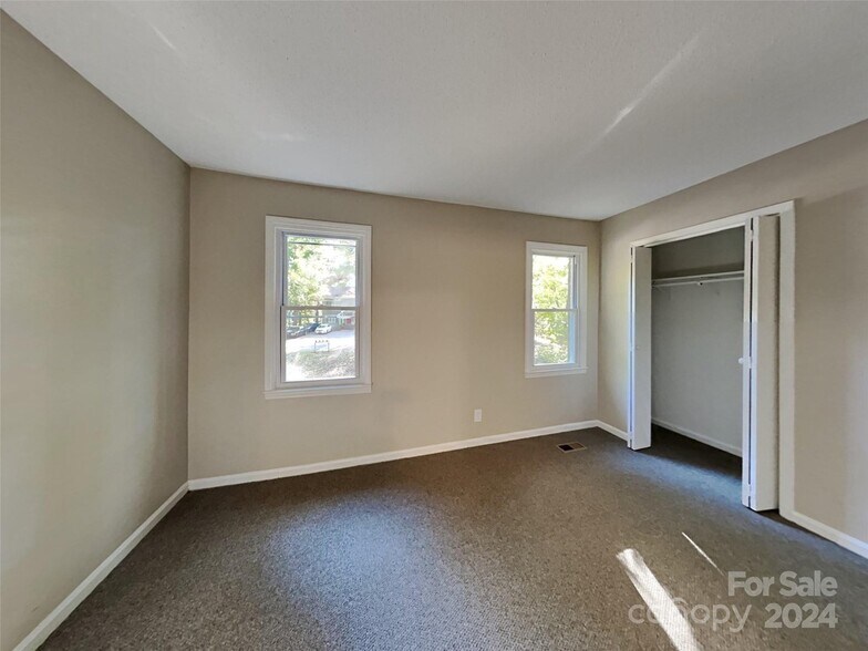 Building Photo - 928 Hearthridge Ct
