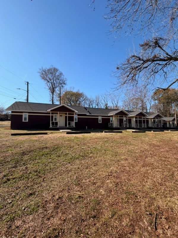 Building Photo - 641 Milligan St