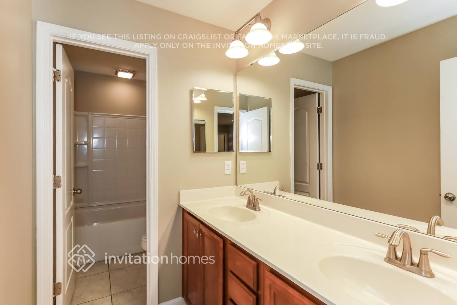 Building Photo - 724 Wooded Hamlet Ct