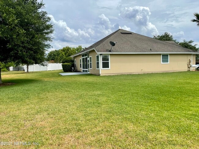 Building Photo - 400 Bayridge Ct