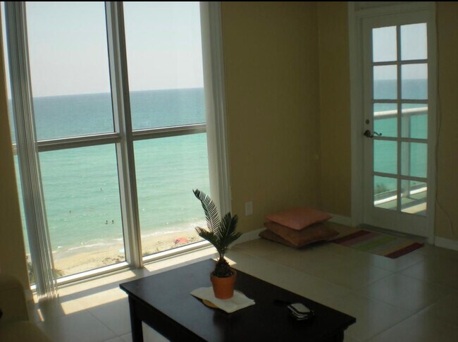 Primary Photo - 3901 S Ocean Dr