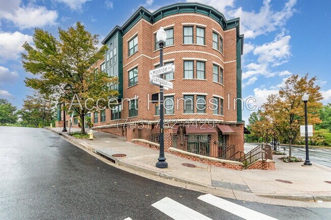 Building Photo - 2101 N Monroe St