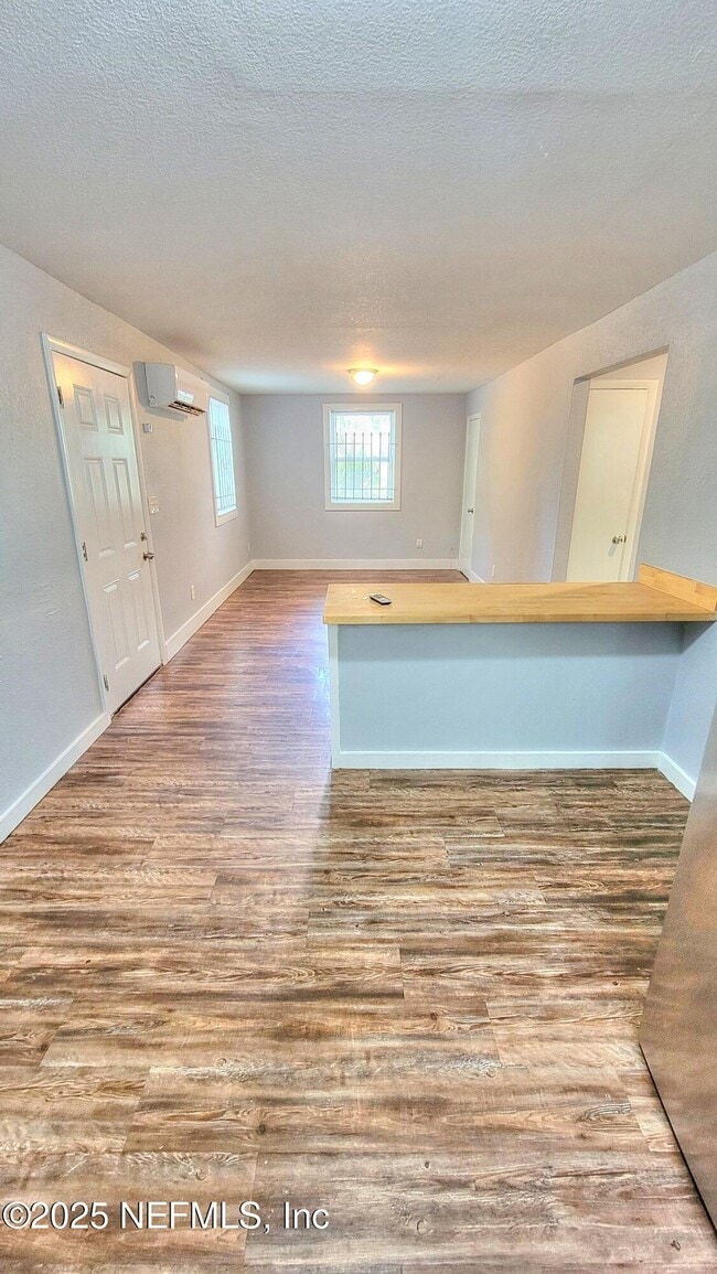 Building Photo - 3018 Pearce St