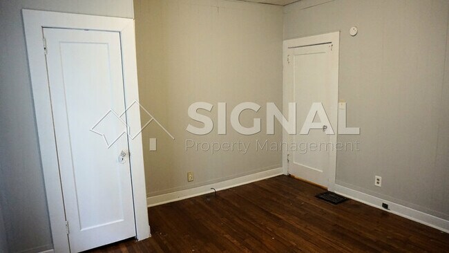 Building Photo - 7230 4th Ave S