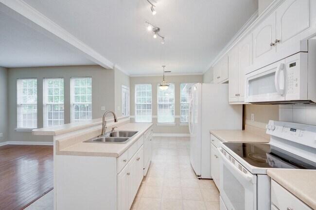 Building Photo - 434 Keeling Ln