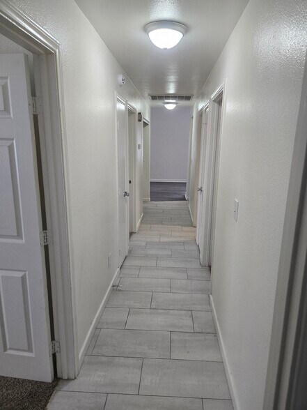 Building Photo - 1280 Blankenship Ave