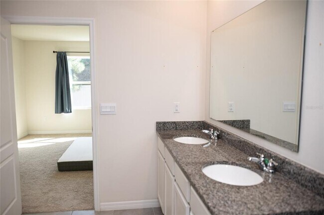 Building Photo - 3383 Hammond Pt