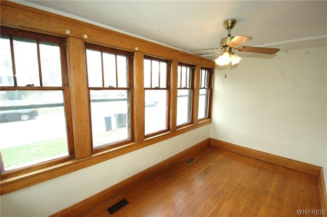 Building Photo - 145 Summit St