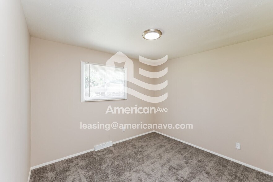 Building Photo - 12006 Erwin Ave