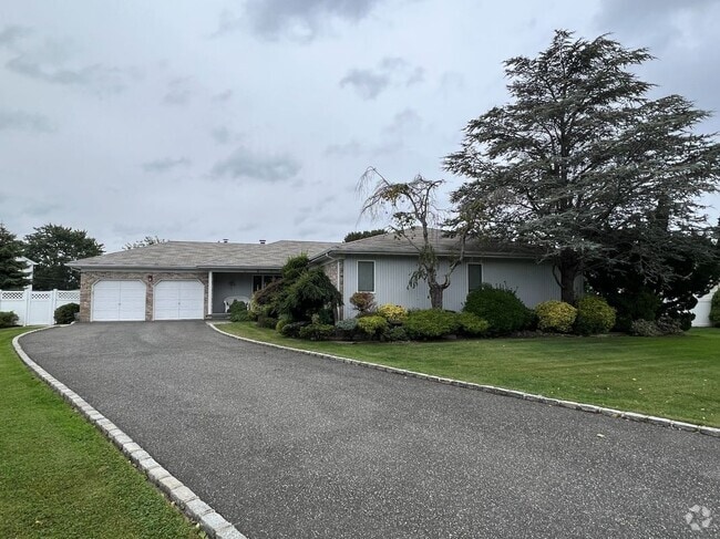 Building Photo - 6 Seabreeze Ln.