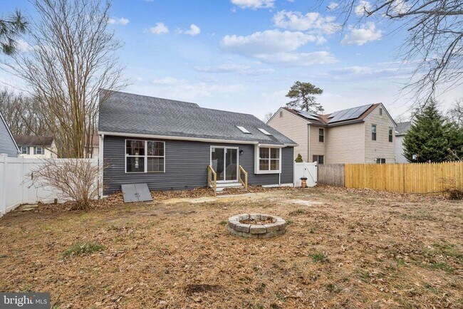 Building Photo - 31 Acorn Ct