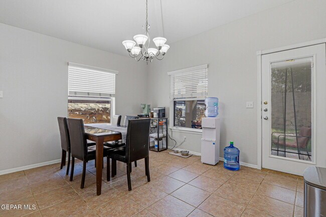 Building Photo - 3828 Tierra Aurora Dr