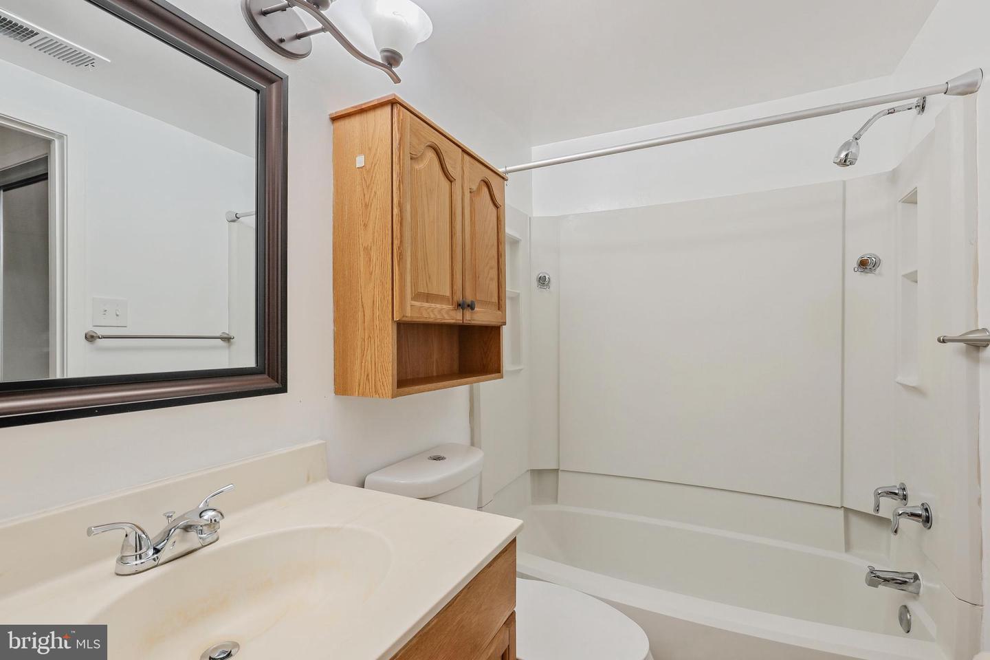 Building Photo - 9837 Hellingly Pl