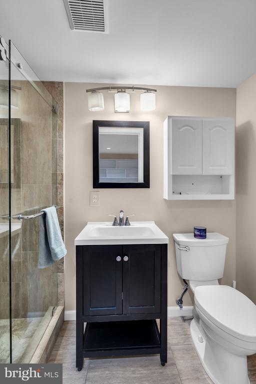 Building Photo - 21644 Frame Square