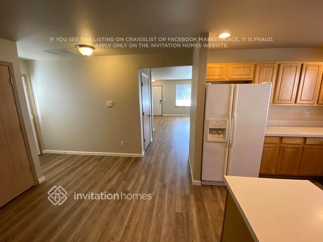 Building Photo - 17902 Panorama Blvd E