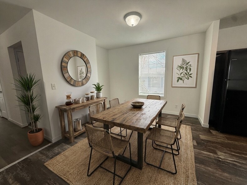 Building Photo - 12491 St Andrew Ct