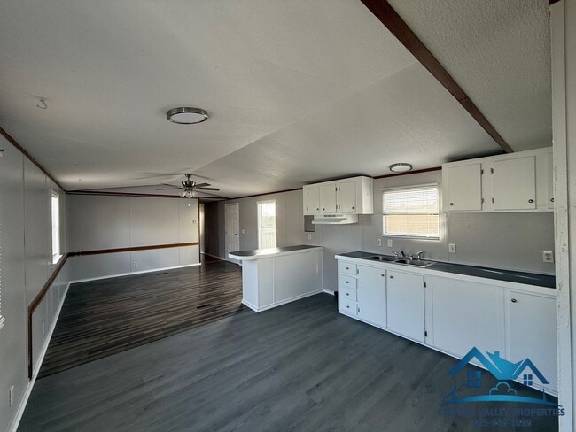 Building Photo - For Sale or Rent-to-own - 3 Bed/ 2 Bath MH in Ballard Park