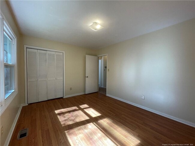 Building Photo - 711 Niven Ave