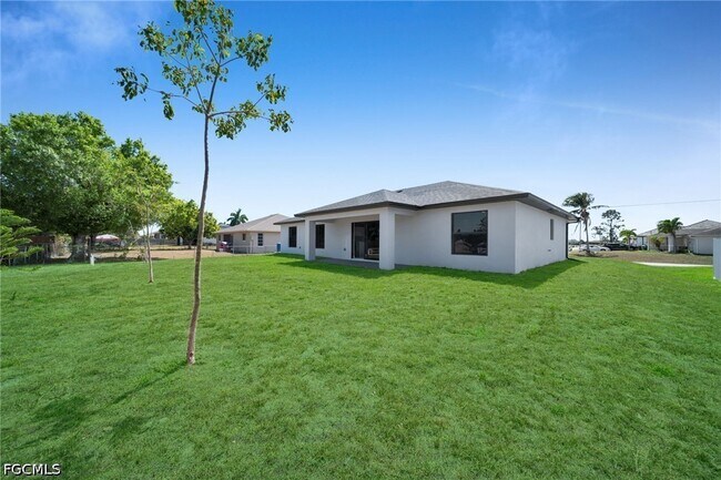 Building Photo - 2001 NW 20th St