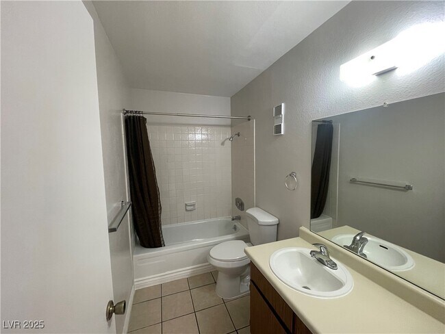 Building Photo - 1303 Darlene Way