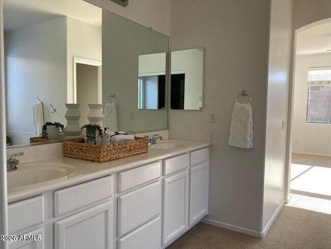 Building Photo - 6857 S Birdie Way