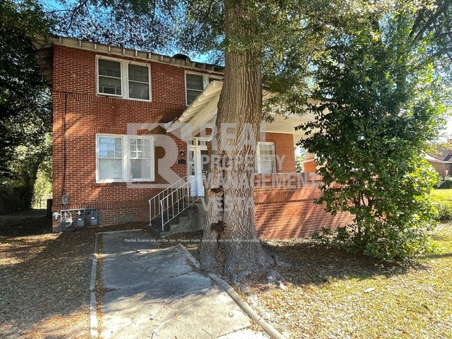 Primary Photo - 1096 Hillyer Ave