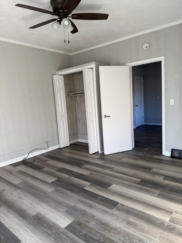 Building Photo - 310 1/2 Western Ave.