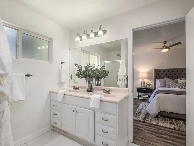 Building Photo - Beautiful, Spacious 3B/2.5Bath Single Family Home