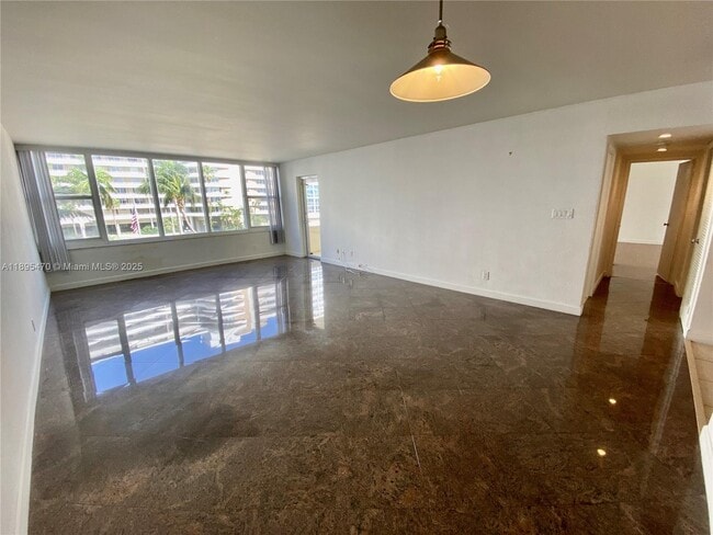 Building Photo - 5600 Collins Ave