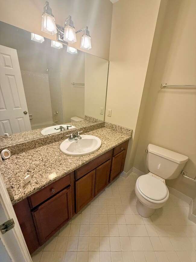 Building Photo - Green Hills living at its best. 2 BR 2.5 B...