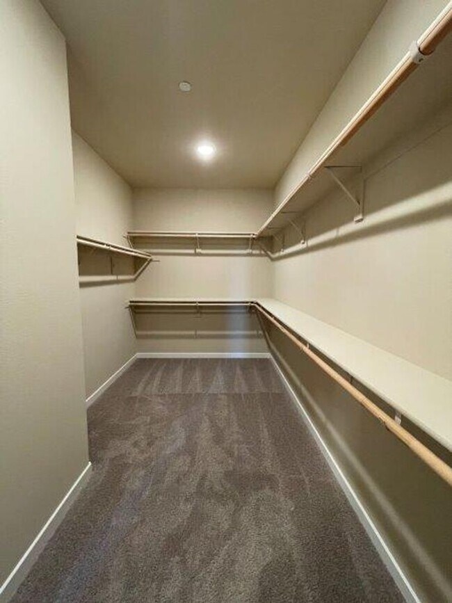 Building Photo - Great Galt 3 Bedroom