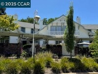 Building Photo - 1675 El Nido Ct