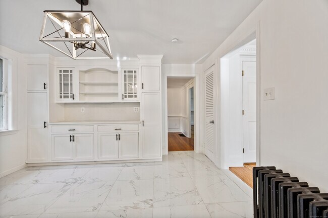 Building Photo - 2921 Nichols Ave