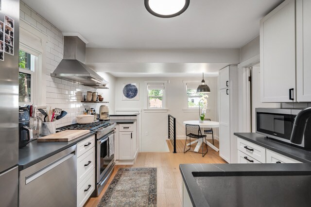 Kitchen - 1131 S Elizabeth St