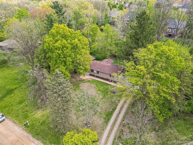 Building Photo - 7580 Thornwood St