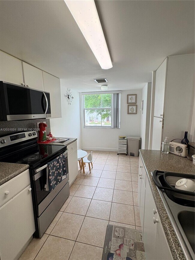 Building Photo - 4744 NW 97th Pl