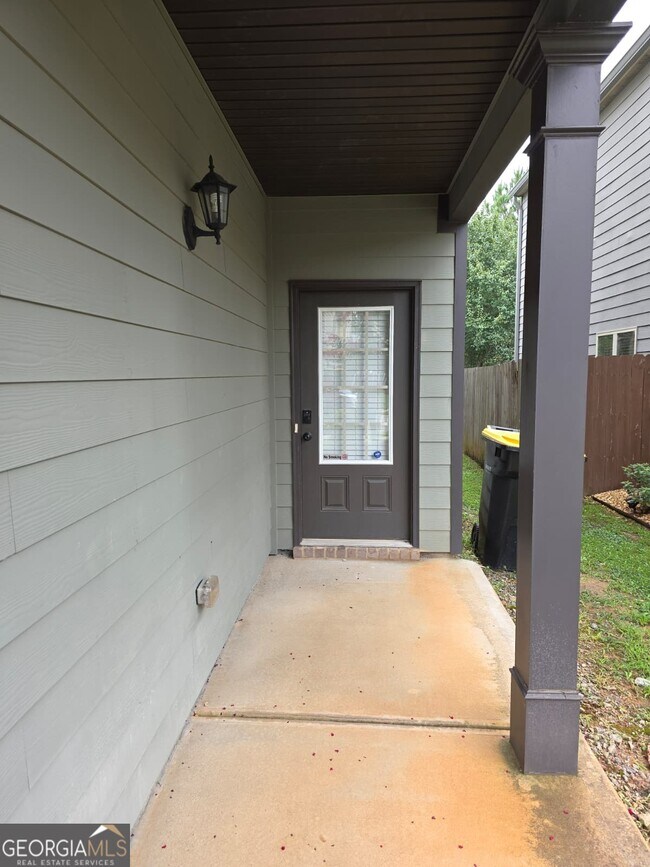 Building Photo - 326 Lauren Dr