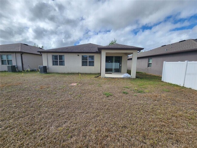 Building Photo - 15734 Stone House Dr