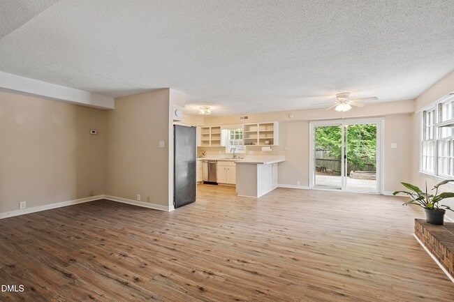 Building Photo - 1801 Quail Ridge Rd