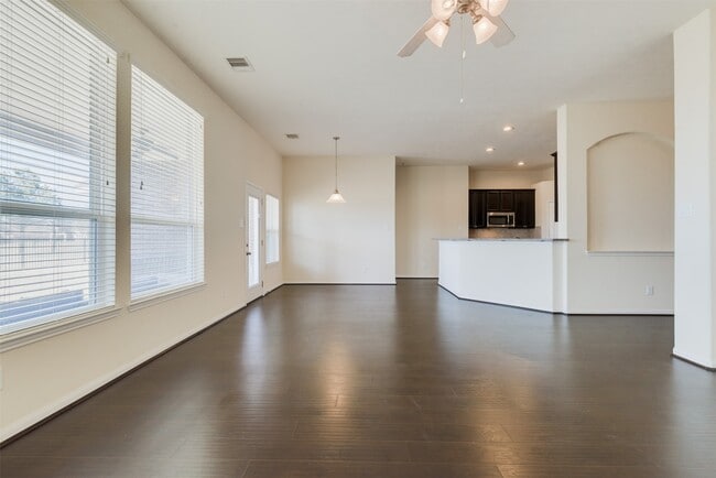 Building Photo - 2706 Night Song Dr