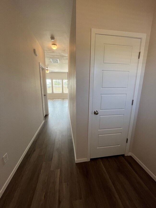 Building Photo - *Pre-leasing* Three Bedroom | Two and a Half Bathroom Home in Farmington