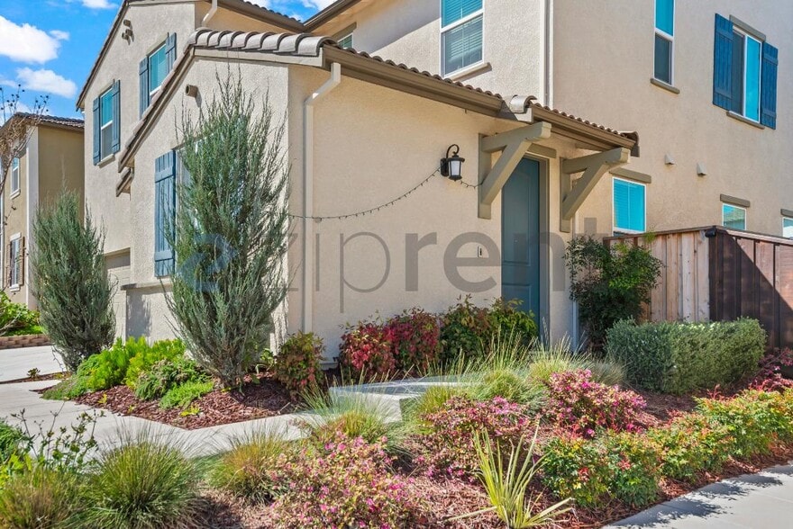 Building Photo - 5545 Oberon Ave