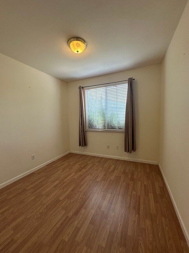 Building Photo - 1083 Somersby Way