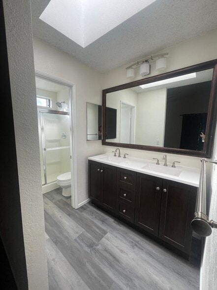 Master bath - 3736 Eclipse Dr