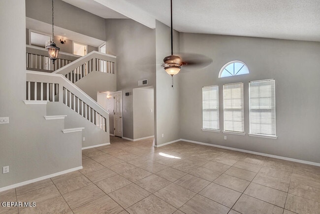 Building Photo - 10917 Loma Alta Pl