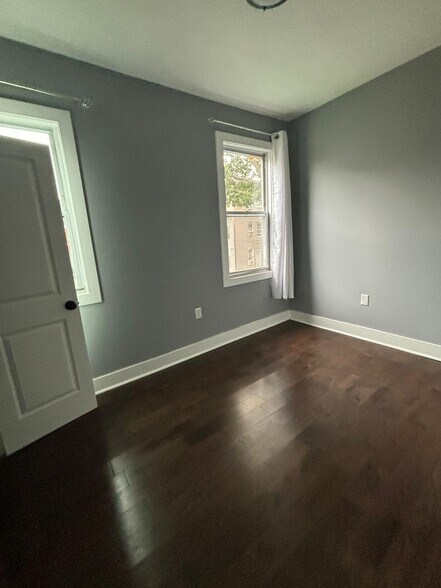 Building Photo - 808 S 17th St