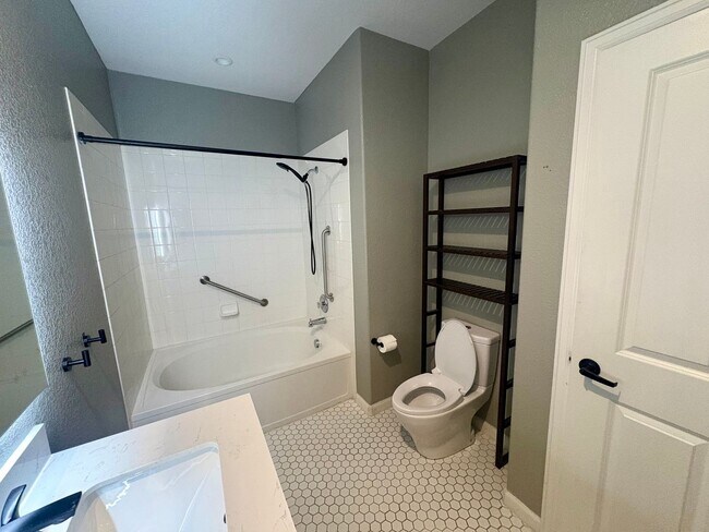 Building Photo - 9518 W San Juan Cir