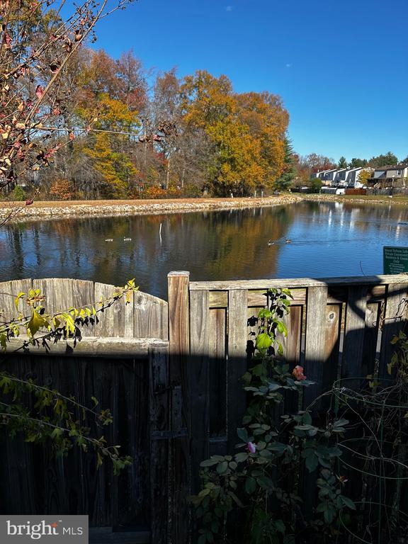 Building Photo - 8305 Pondside Terrace