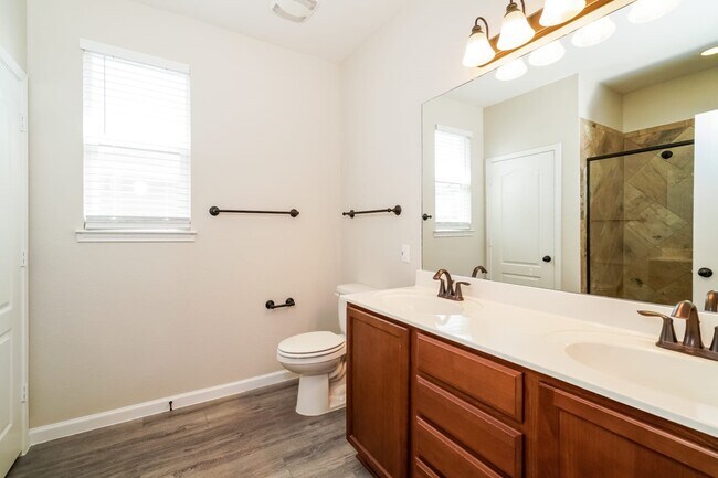 Building Photo - 2012 Brandywine Dr