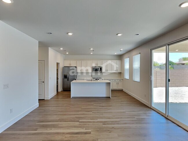 Building Photo - 9564 E Harkes Dr